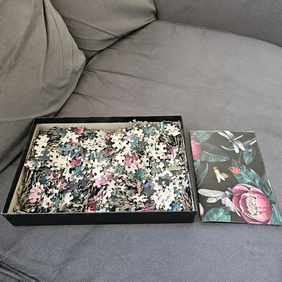 Professor Puzzle Piece of Mind Floral 1000-Piece Jigsaw Puzzle - Picture 3 of 3